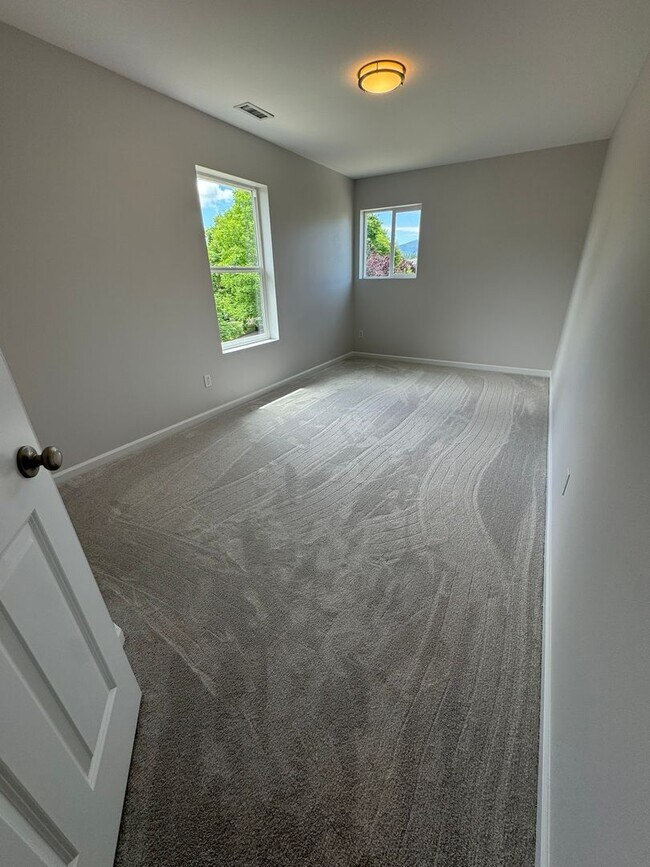 Building Photo - 4bd/3ba Snoqualmie House