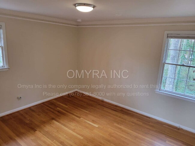 Building Photo - Lovely 4 Bedroom Home in Atlanta!