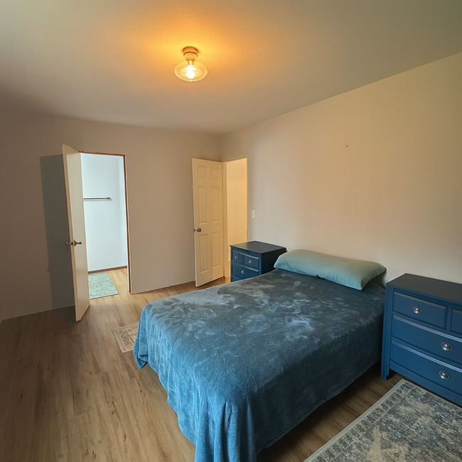 Building Photo - 624 Whirlway Dr