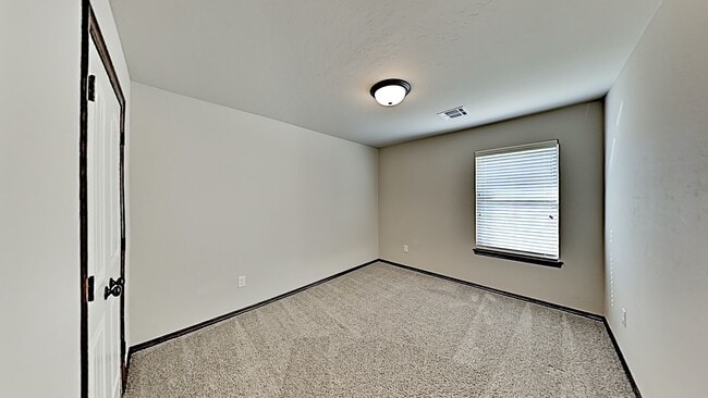Building Photo - Nice 4 Bed 2 Bath Home in Piedmont Schools