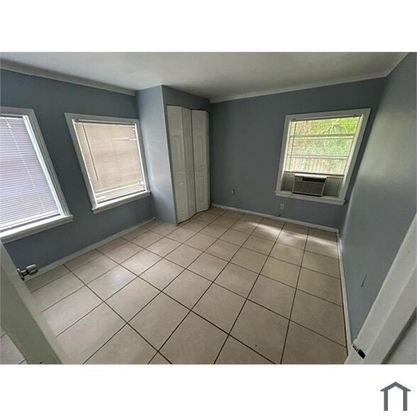 Building Photo - 1515 15th St W