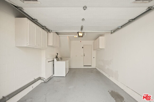 Building Photo - 249 Alpine St