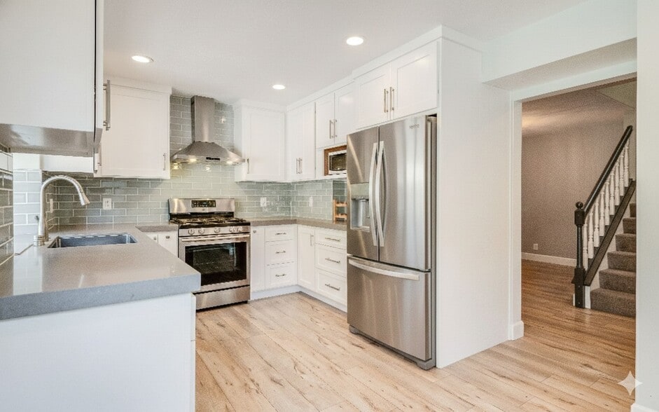 Building Photo - 470 Providence Ct