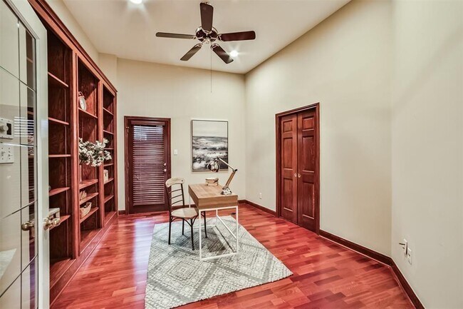 Building Photo - 16 Kelliwood Ct Cir
