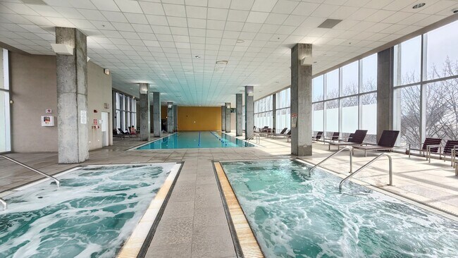 Building Photo - 9655 Woods Dr