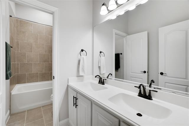 Building Photo - 9100 Amistad Ln