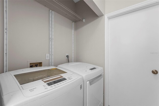 Building Photo - 7710 33rd Ln E