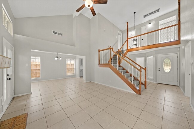 Building Photo - 11311 Brettwood Dr