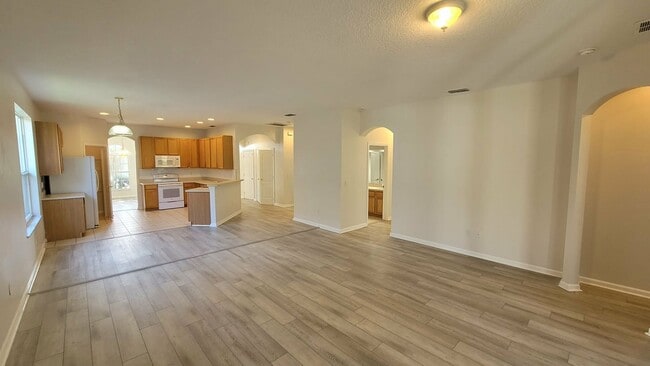 Building Photo - 15317 Markham Dr