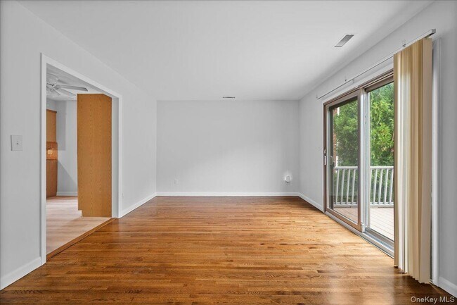 Building Photo - 284 Park Ave