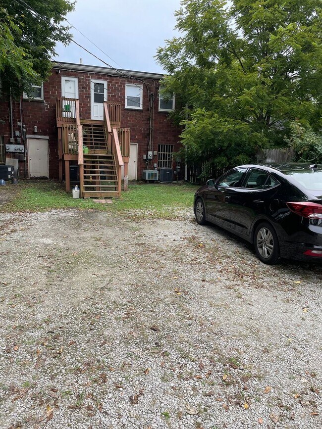 Building Photo - 380 Main Cross St