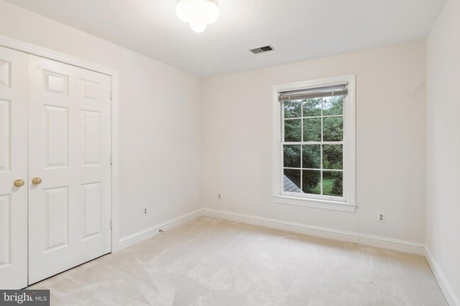 Building Photo - 4427 Brookside Dr