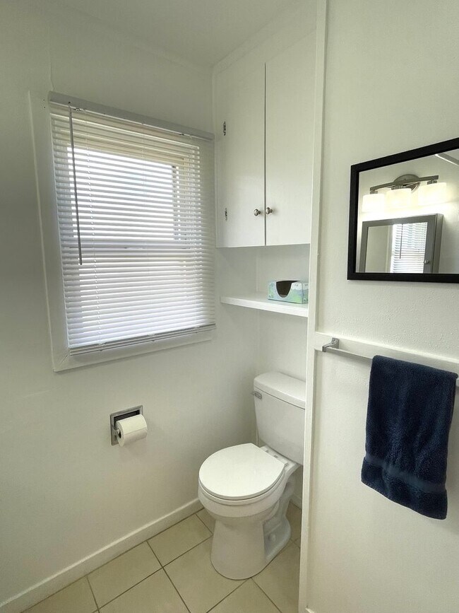 Building Photo - Completely Remodeled Three Bedroom One Bath in Richland - Move in Ready!!