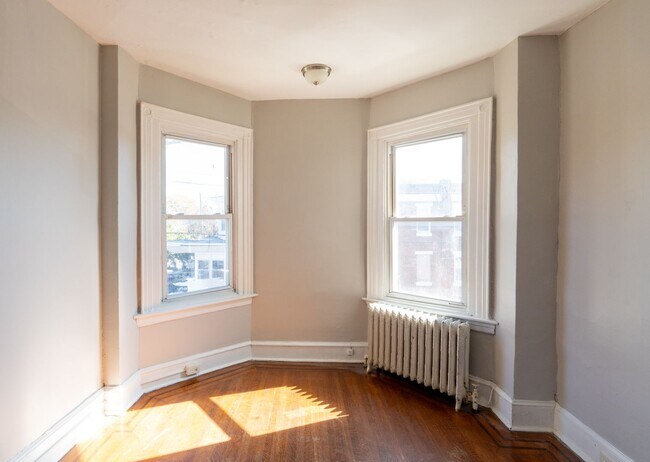 Building Photo - 5800 Spruce St