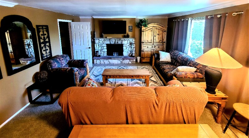 Building Photo - 7000 S 2300 E