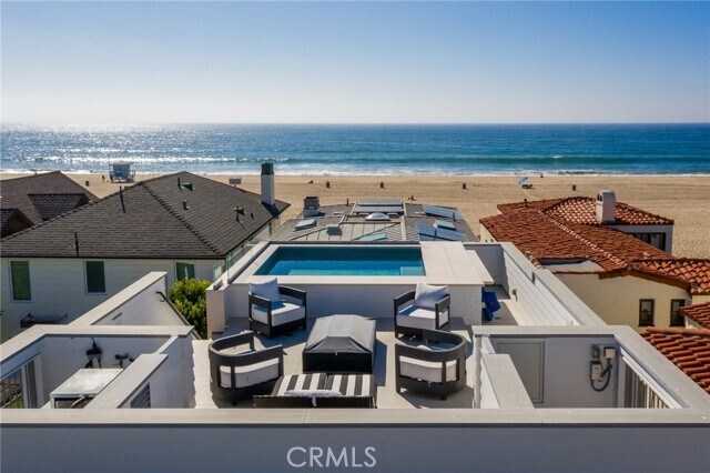 Building Photo - 2428 The Strand