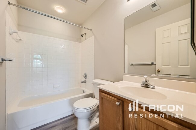 Building Photo - 611 China Clipper Cir
