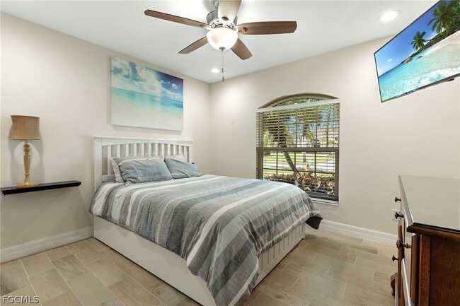 Building Photo - 2013 SW 31st Terrace