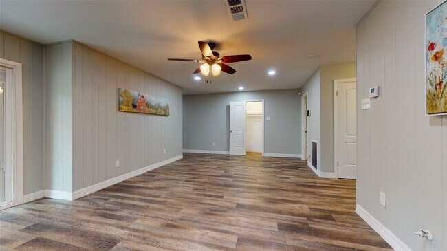 Building Photo - 14246 FM1314
