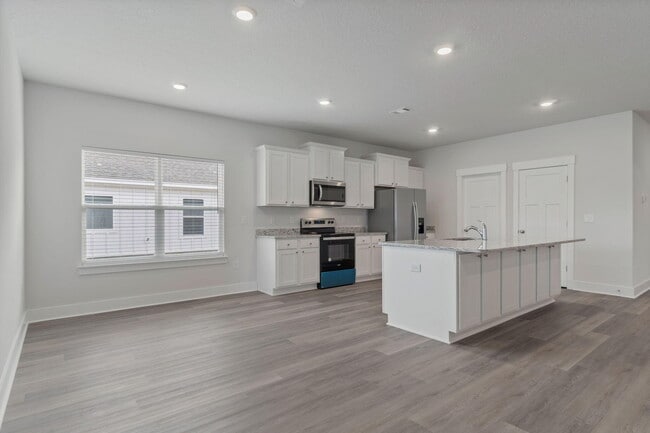 Building Photo - 6616 Forest Bay Ave