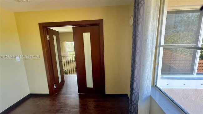 Building Photo - 1094 Redwood St