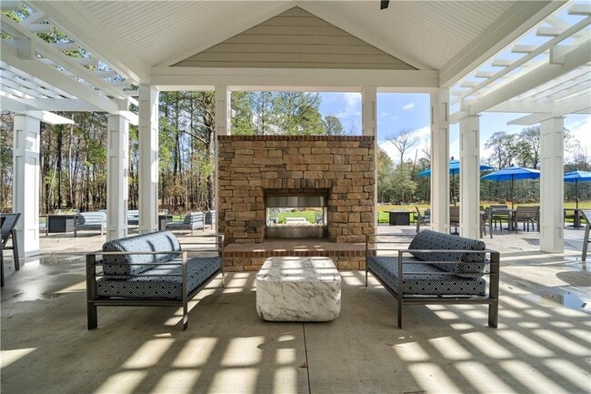 Building Photo - 553 McCormick Farm Pl