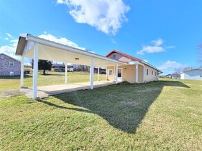 Building Photo - 121 Fairfax Rd