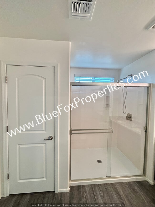 Building Photo - 8896 E Pantano Bluff Dr