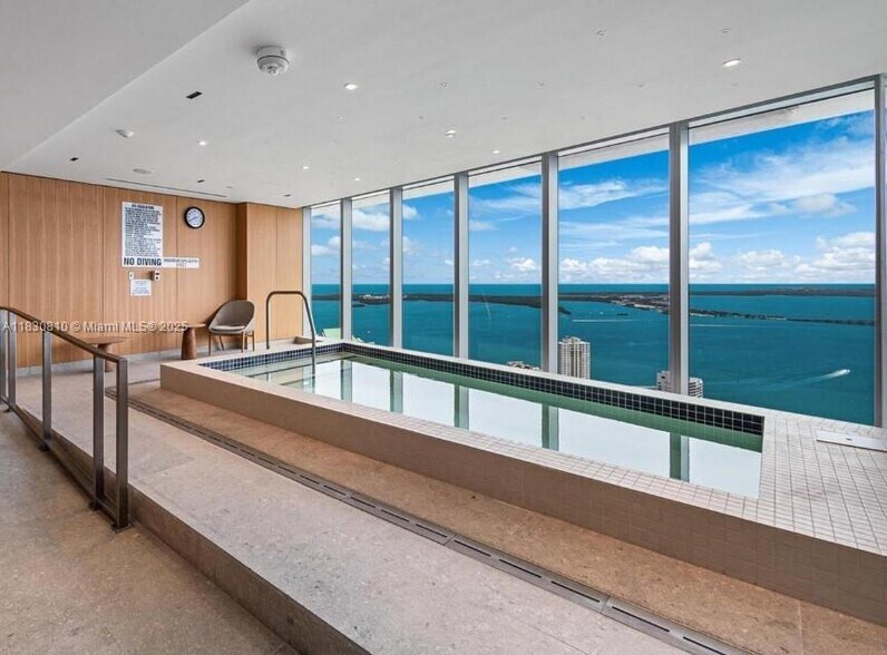 Building Photo - 300 Biscayne Boulevard Way