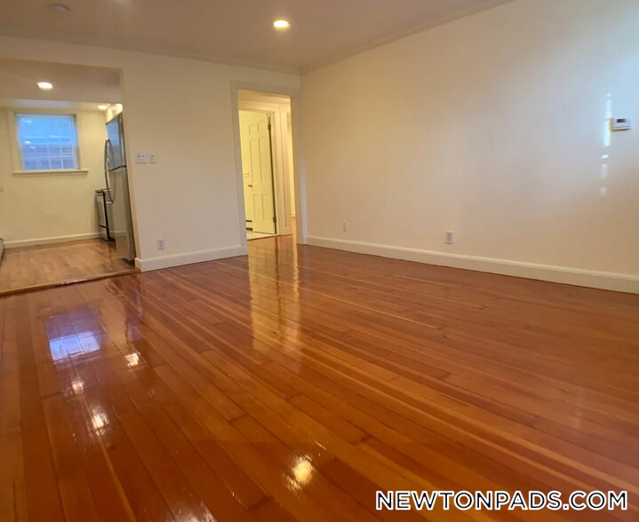 Building Photo - 75 Wyman St