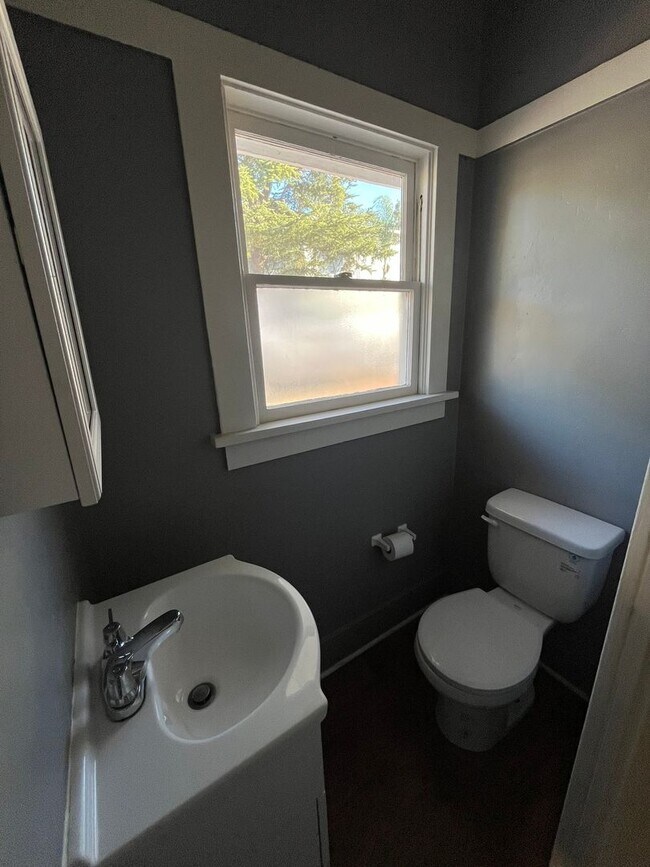 Building Photo - 8454-56 Lemon Ave