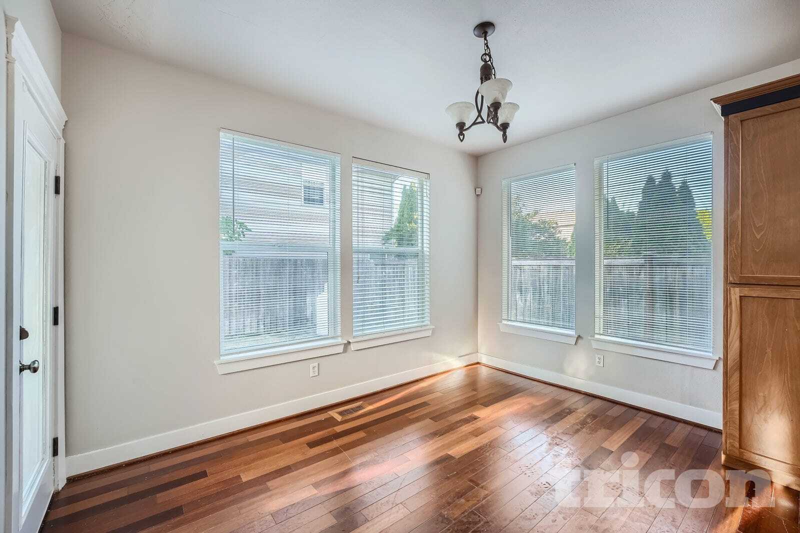 Building Photo - 4621 204th St Ct E