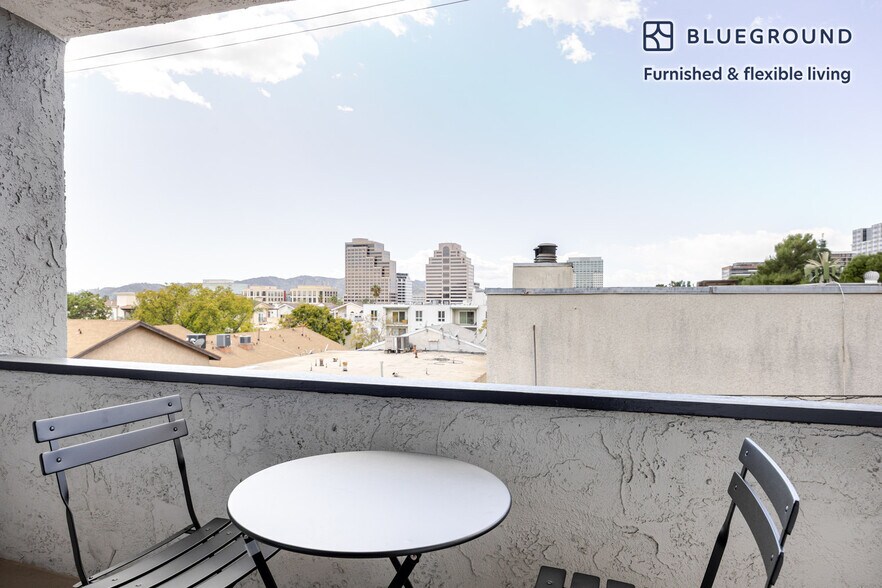 Building Photo - 611 N Howard St