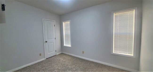 Building Photo - 2909 Beachcomber Dr