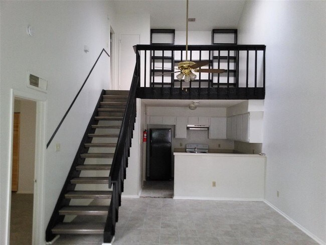 Building Photo - 12208 Copper Tree Pvt Ln