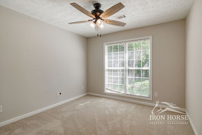 Building Photo - 501 Spratlin Dr