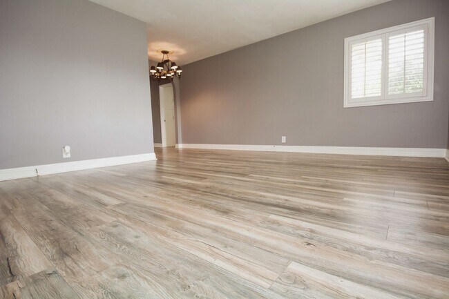 Building Photo - 11433 Littchen St