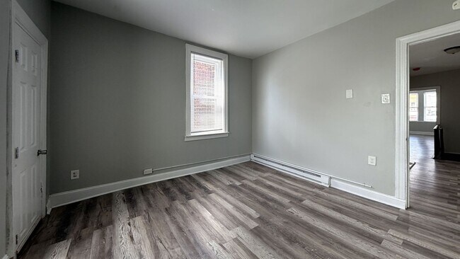 Building Photo - 5502 Willows Ave