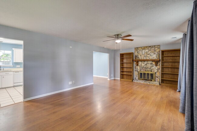Building Photo - 949 Piercefield Dr