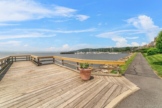 Building Photo - 1310 Half Moon Bay Dr