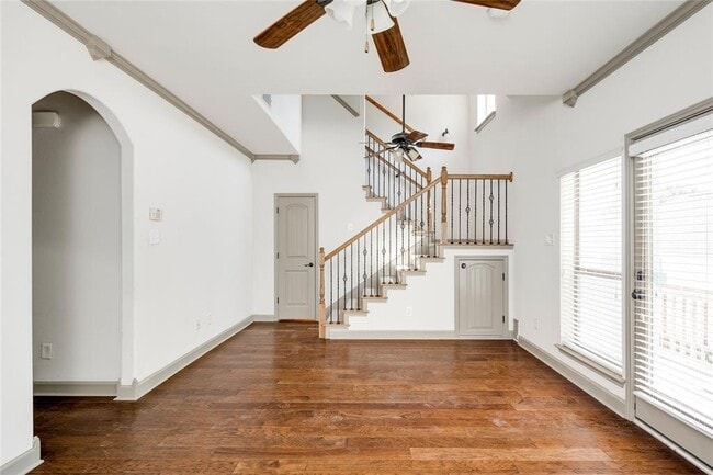 Building Photo - 483 McGarity