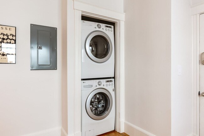 Building Photo - 59 Conwell Ave