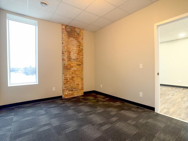 Building Photo - 101 N Mill St