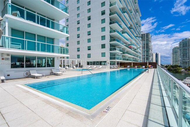 Building Photo - 400 Sunny Isles Blvd