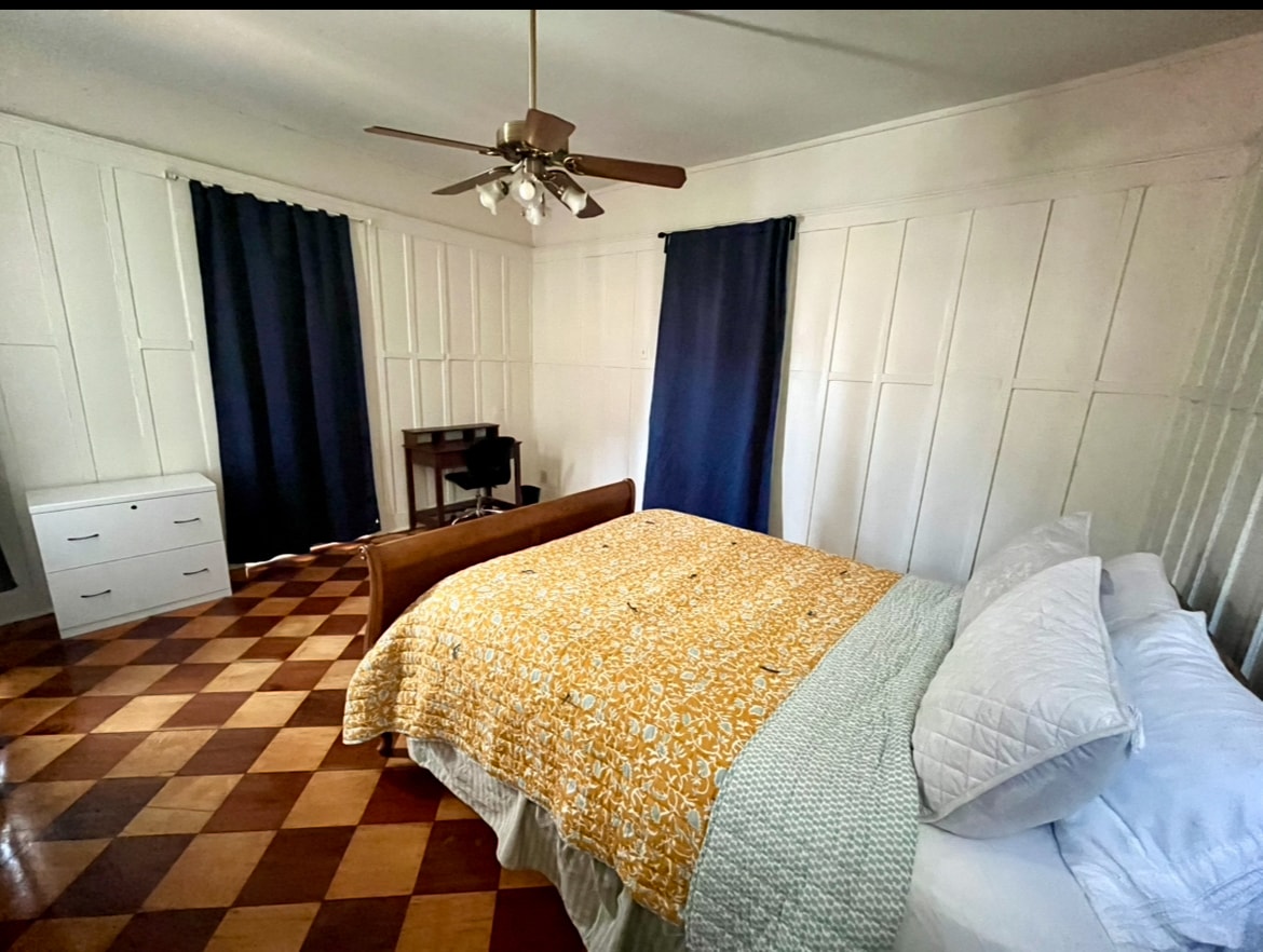 Building Photo - 124 E 32nd St