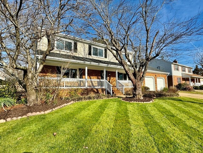 Building Photo - READY NOW!! Updated 5-Bedroom Home w/Fenced Backyard, Attached Garage  & Sunroom - Pet Friendly!