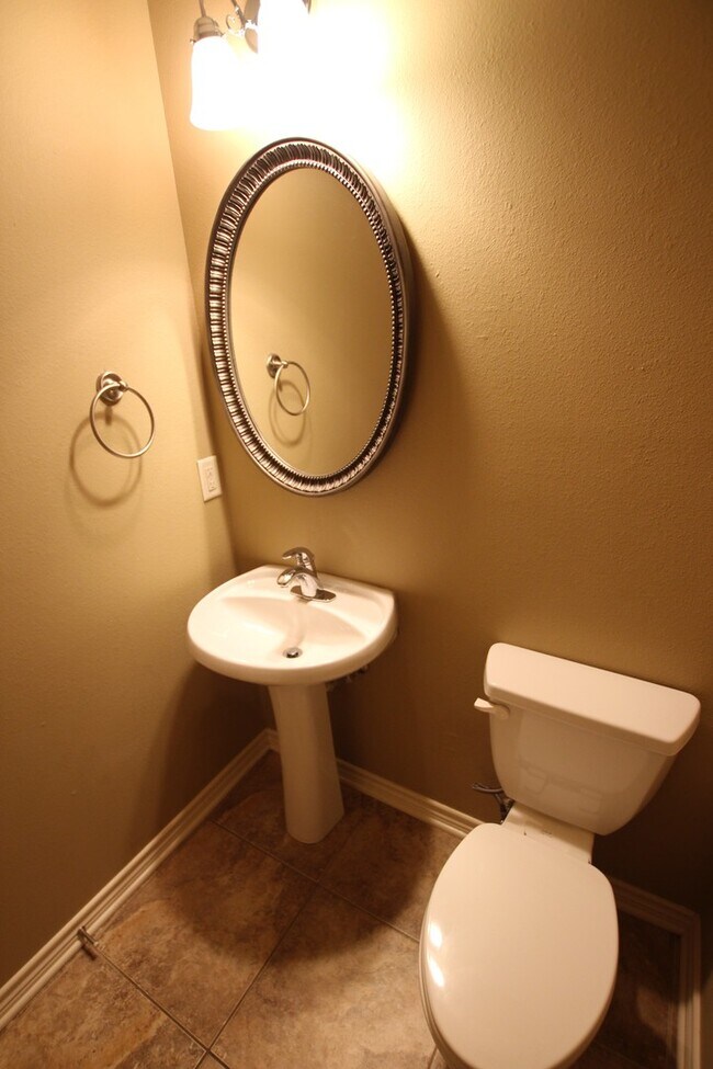 Building Photo - Coming Soon: Beautiful 3 Bedroom, 2 Bath n...