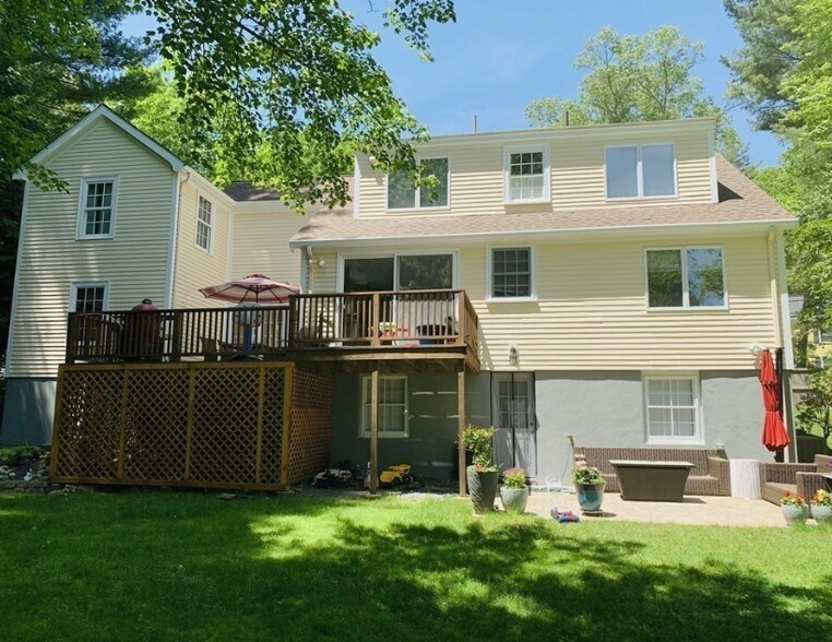 Building Photo - 145 Concord Rd