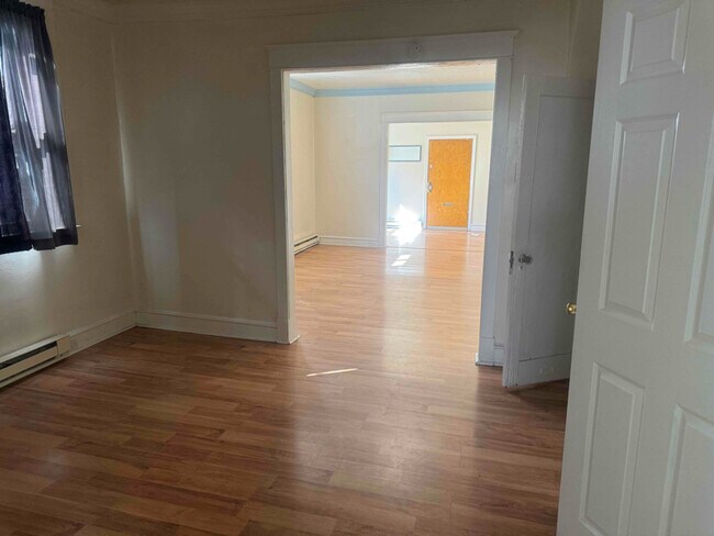 Building Photo - 8xx Foulkrod St