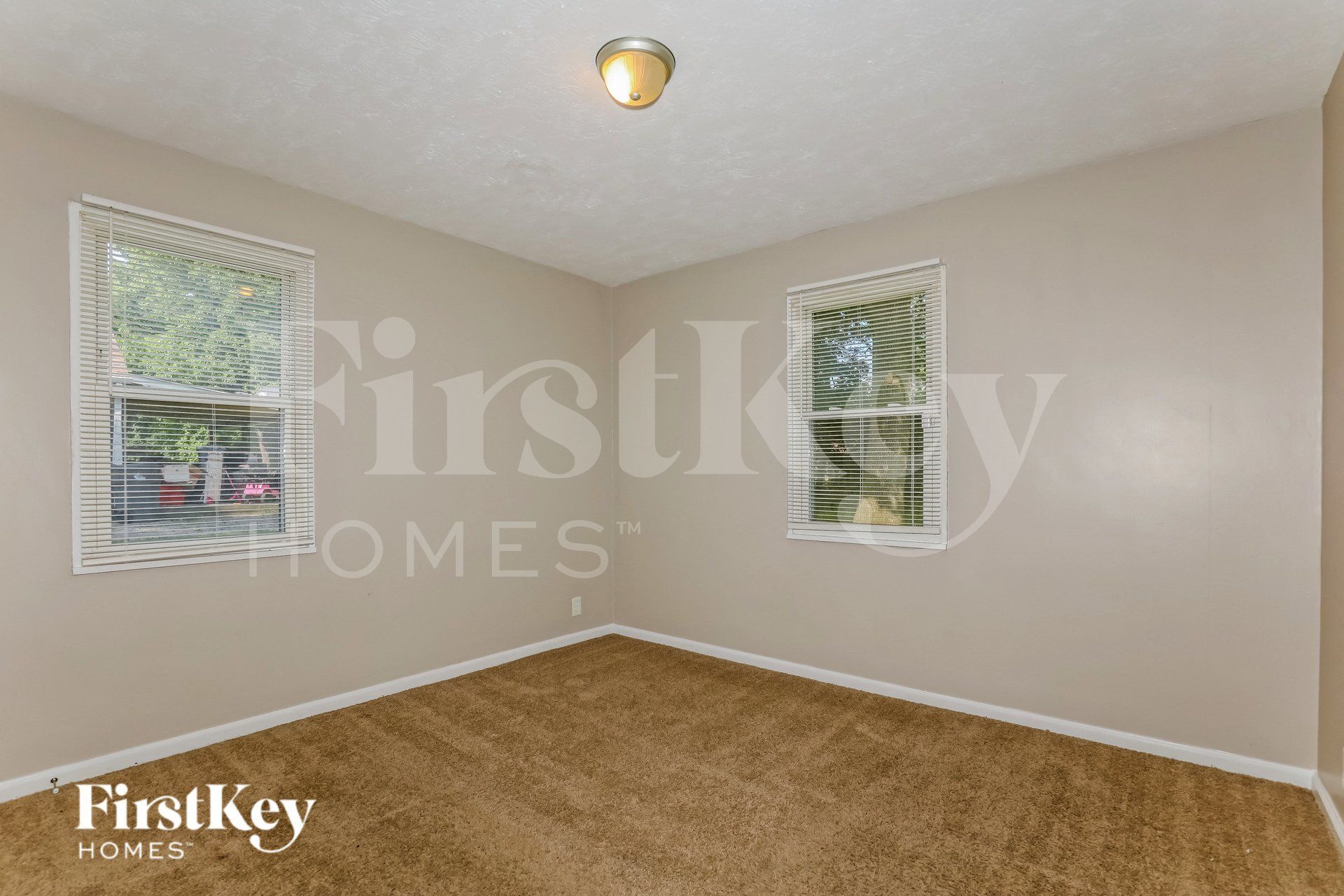 Building Photo - 2825 Kessler Blvd Dr